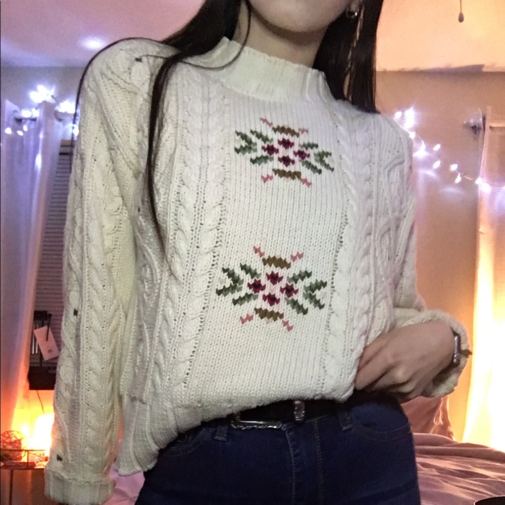 Cozy winter sweater in mint condition!!